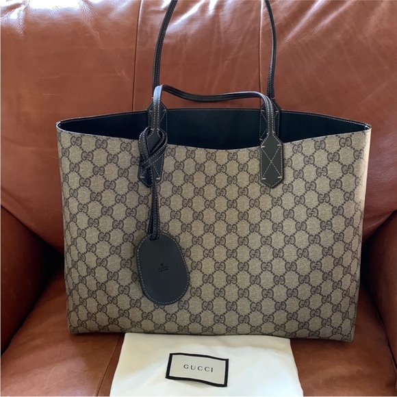 Beautiful Authentic GUCCI Calfskin GG Supreme Monogram REVERSIBLE Tan/Black Tote - Picture 4 of 10